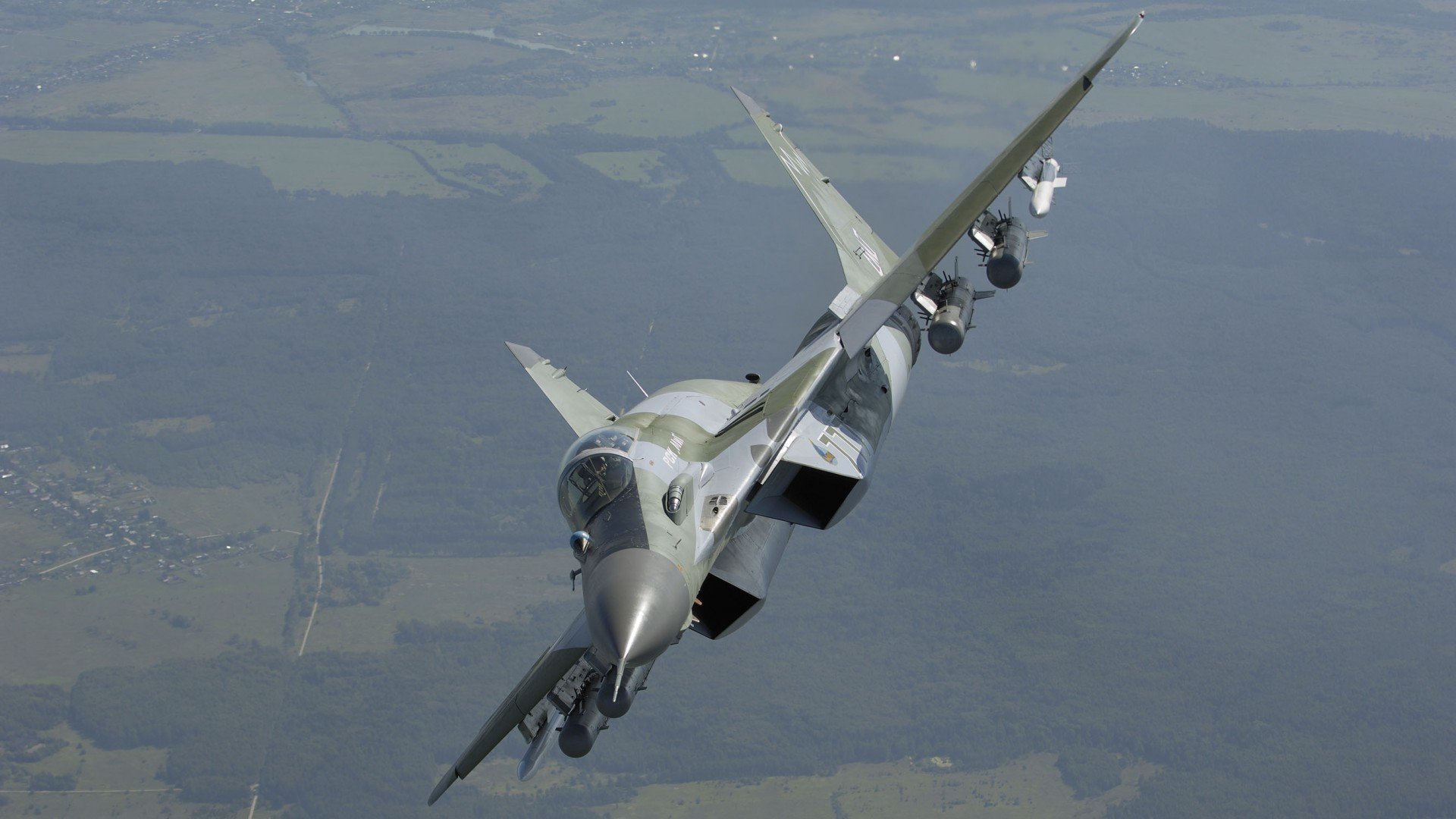 格林斯比进攻高效,鱼港军团盼稳定发挥,格林湾号船坞运输舰