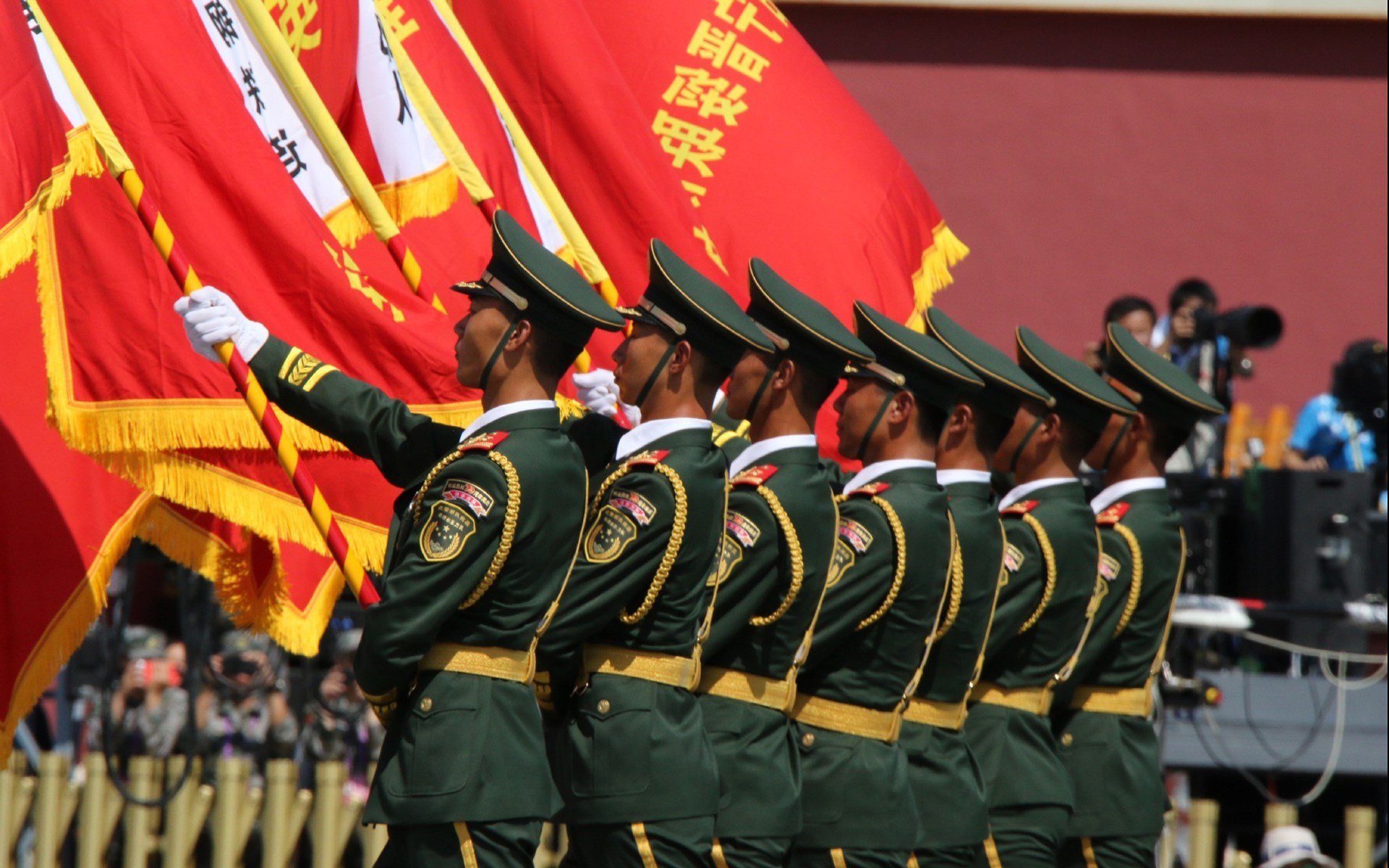 开云官方网站-朱婷面对镜头谈及梦想与坚持，朱婷说的话